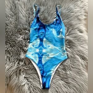 Kulani Kinis 2016 One Piece